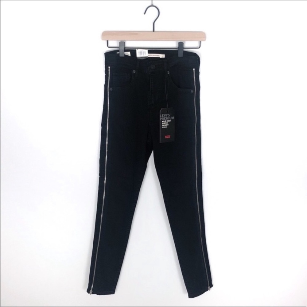 Levi’s Super Skinny Ankle Denim - Picture 2 of 10